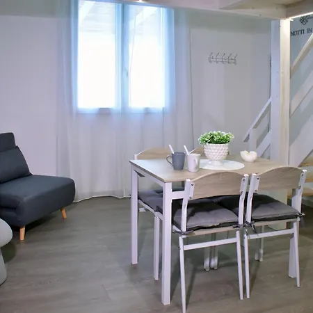 Notti In Salento 住宿加早餐酒店 Melissano